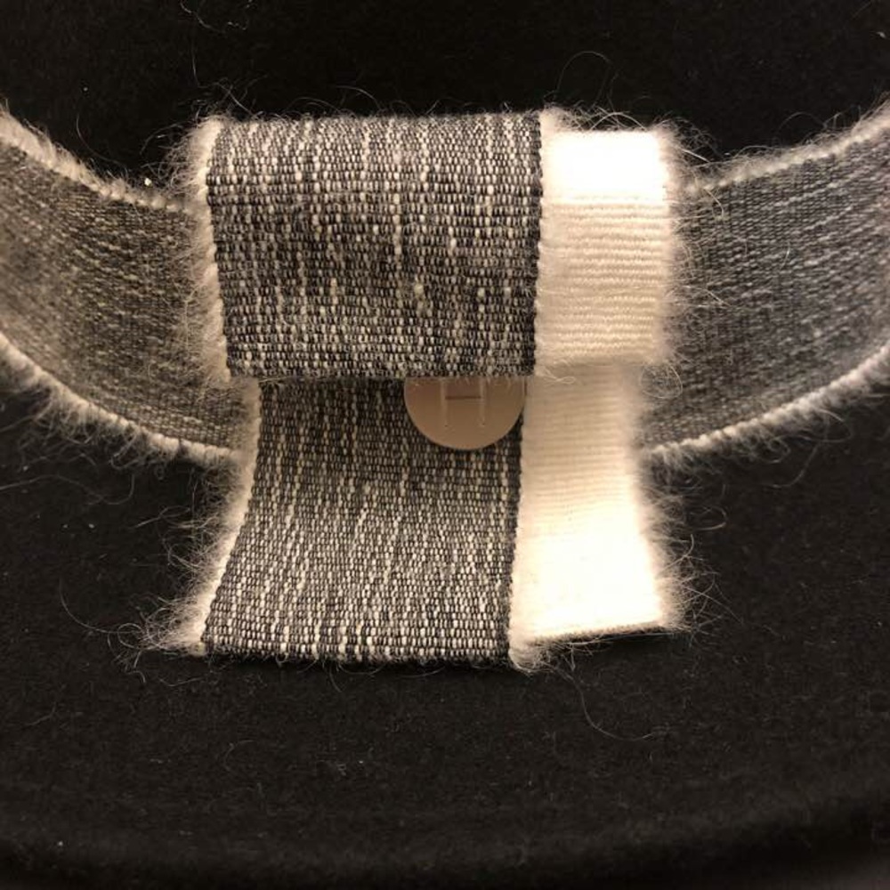 Hat - Picture 3 of 3